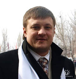               Вице-губернатор Николай Сандаков – «серый кардинал» для Астрахани и «старый незнакомец» для Челябинска              